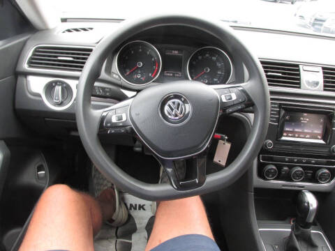 2016 Volkswagen Passat 1.8T S