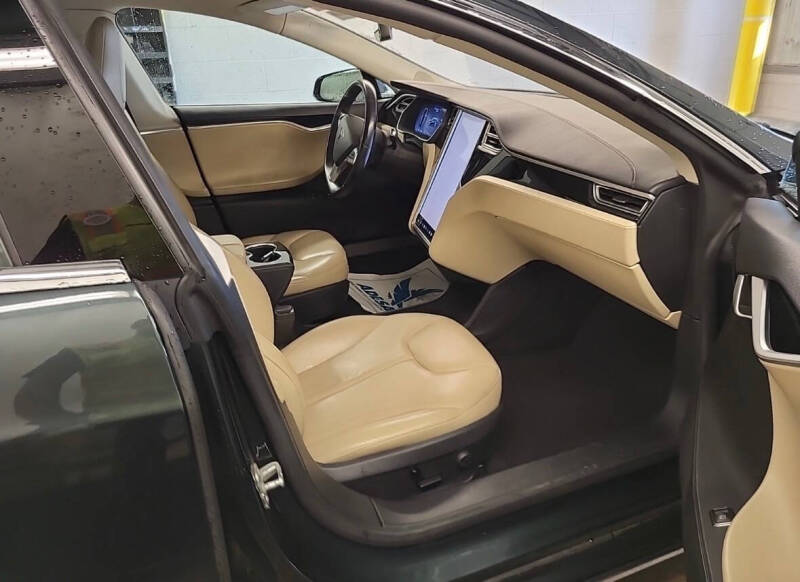 2014 Tesla Model S 85