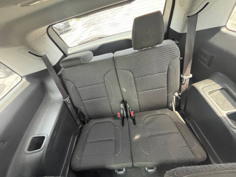 2017 GMC Acadia SLE-2