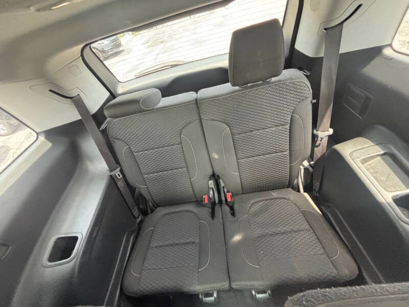 2017 GMC Acadia SLE-2