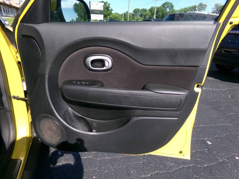 2016 Kia Soul +
