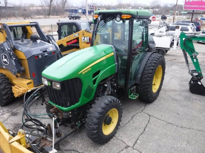 2012 John Deere 5083 EN