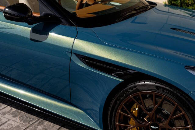 2026 Aston Martin DB12 Volante