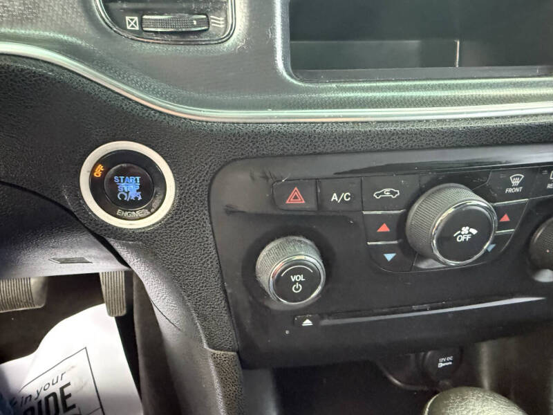 2013 Dodge Charger SE