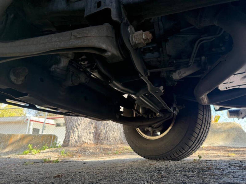 2008 Mitsubishi Raider LS