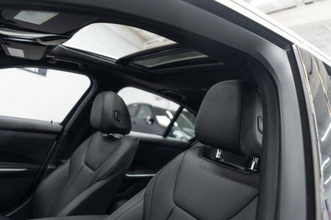 2025 BMW 3 Series 330i xDrive