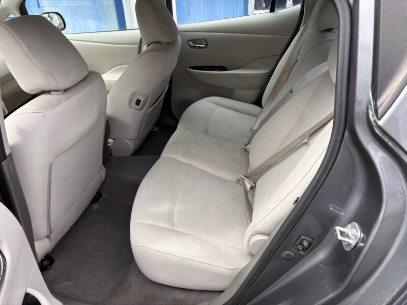 2015 Nissan LEAF SV - Photo 8