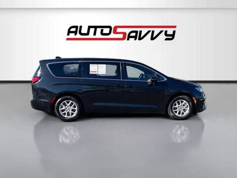 2023 Chrysler Pacifica Touring