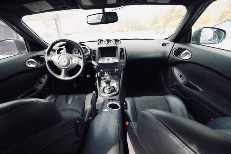 2009 Nissan 370Z Touring