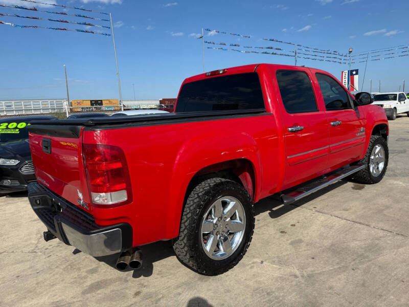 2013 GMC Sierra 1500 SLE photo 4