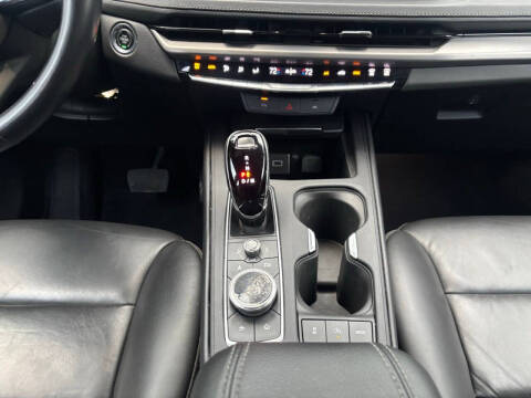 2024 Cadillac XT4 Premium Luxury