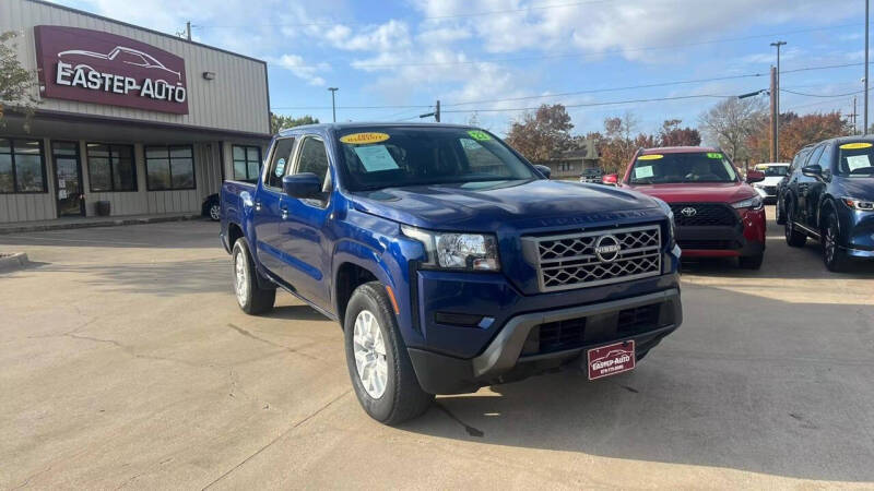 2022 Nissan Frontier SV photo 3