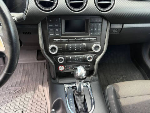 2016 Ford Mustang V6