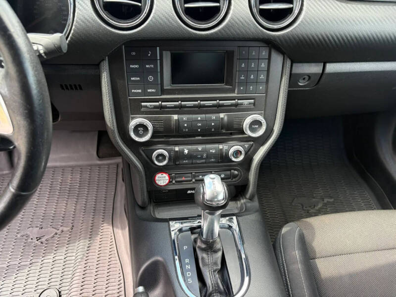 2016 Ford Mustang V6