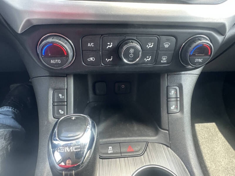 2019 GMC Acadia SLT-1