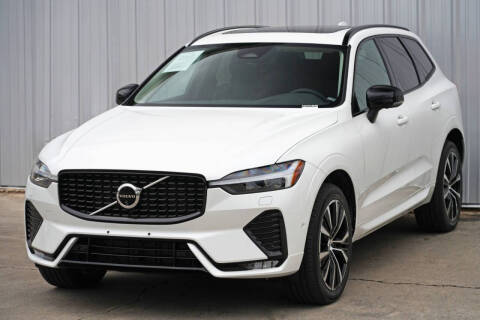 2024 Volvo XC60 B5 Plus Dark Theme