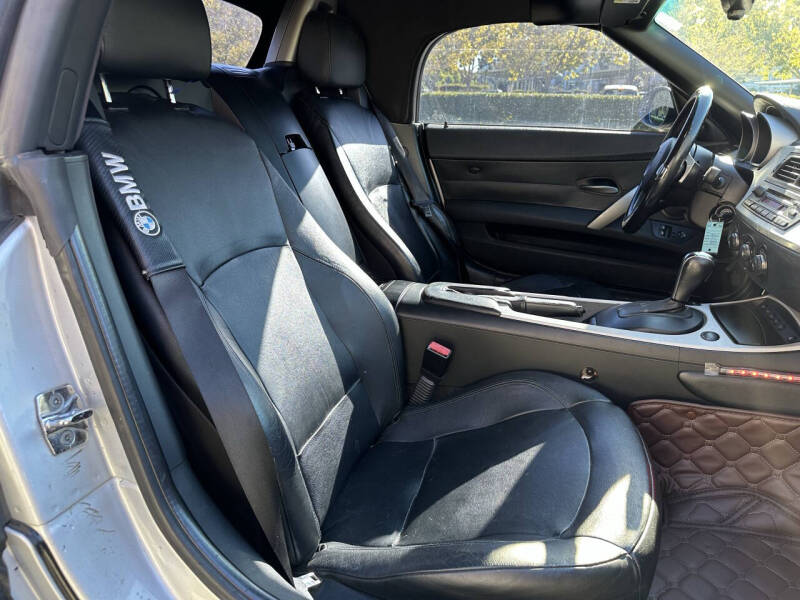 2006 BMW Z4 3.0i