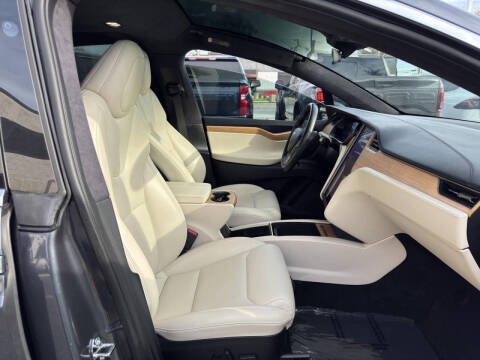 2020 Tesla Model X Long Range Plus