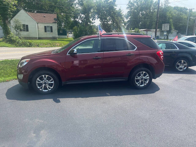 2017 Chevrolet Equinox for sale at Mitrione Motors in Springfield, IL