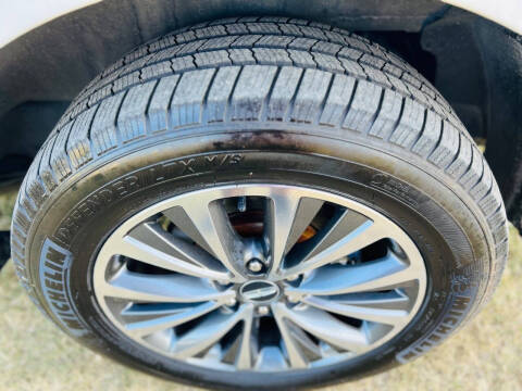 2016 Lincoln Navigator Select