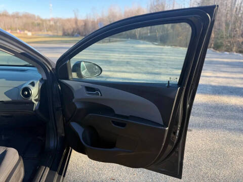 2014 Chevrolet Sonic LT Auto