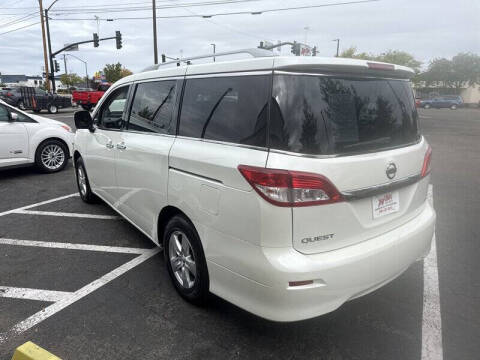 2017 Nissan Quest