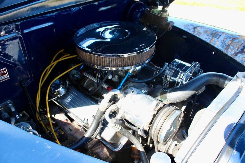 1946 Ford Super Deluxe