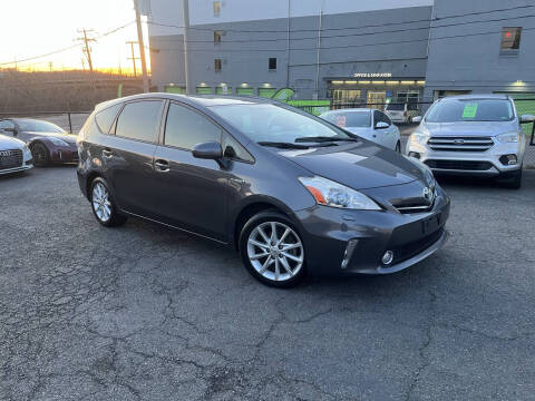2012 Toyota Prius v Five