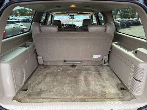 2003 GMC Yukon XL Denali