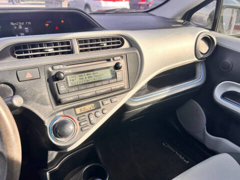 2012 Toyota Prius c Two