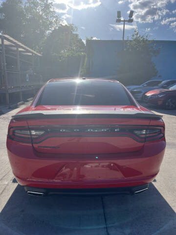 2018 Dodge Charger SXT