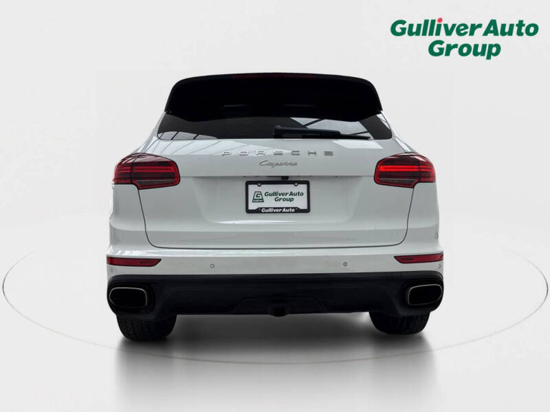 2018 Porsche Cayenne Platinum Edition
