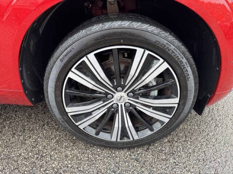 2023 Volvo XC60 B5 Plus Bright Theme