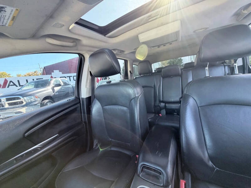 2018 Dodge Journey Crossroad