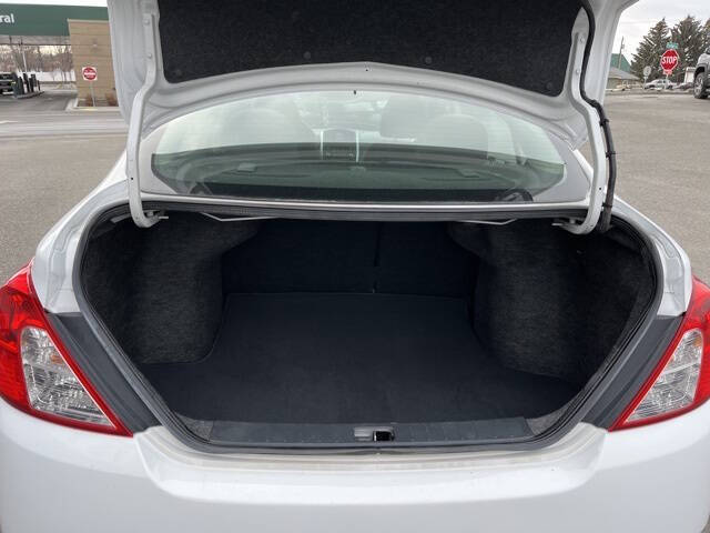 2015 Nissan Versa 1.6 S