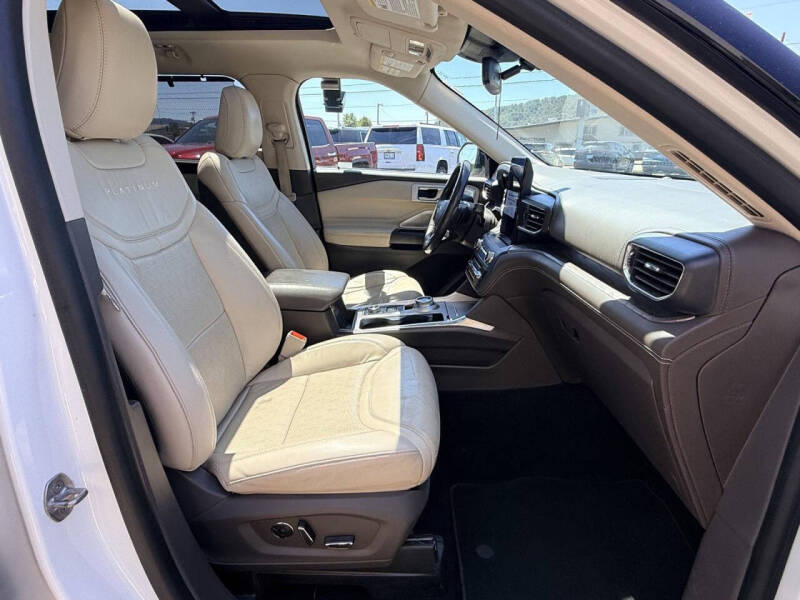 2020 Ford Explorer Platinum