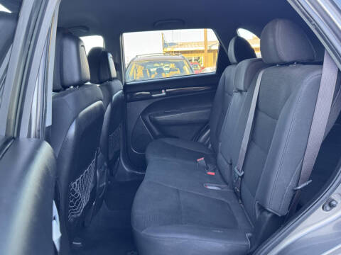2015 Kia Sorento LX