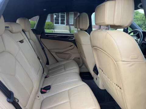 2017 Porsche Macan S