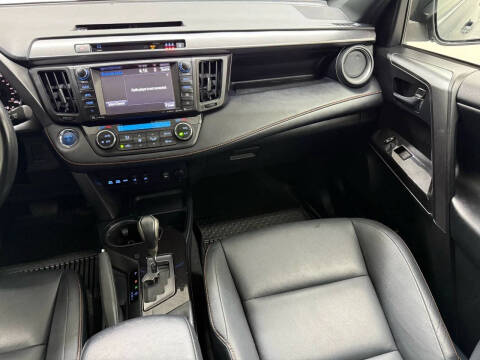 2017 Toyota RAV4 Hybrid SE