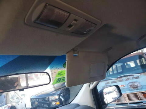 2005 Nissan Frontier SE