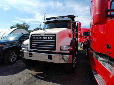 2016 Mack Granite