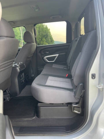 2021 Nissan Titan SV