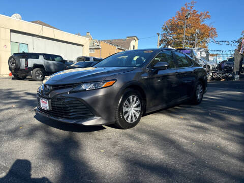 2020 Toyota Camry Hybrid LE