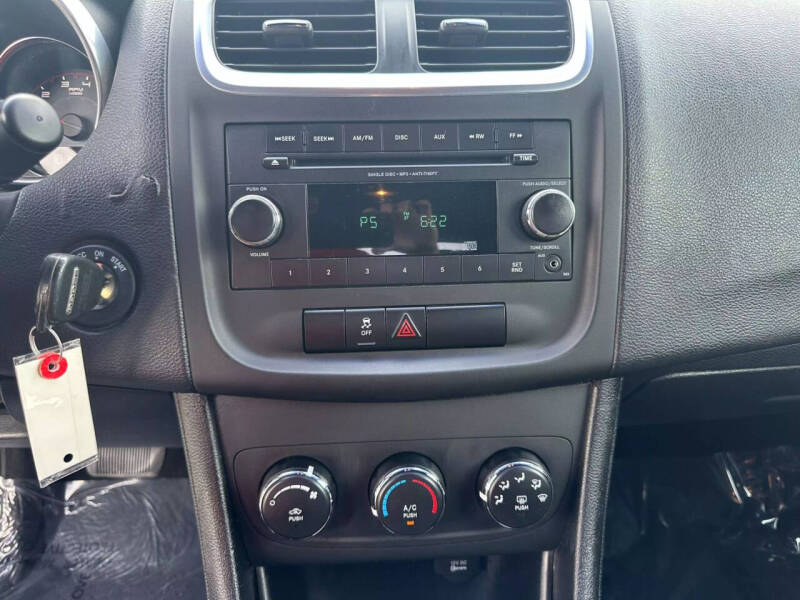 2013 Dodge Avenger SE