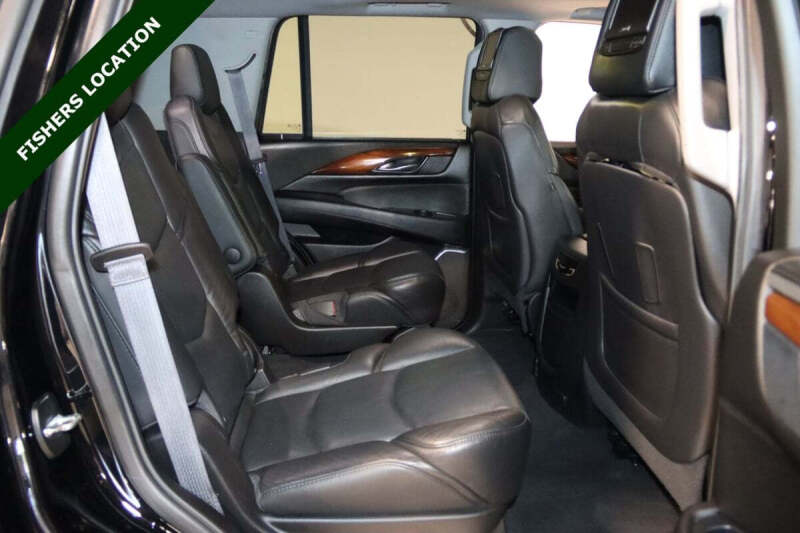2017 Cadillac Escalade Luxury