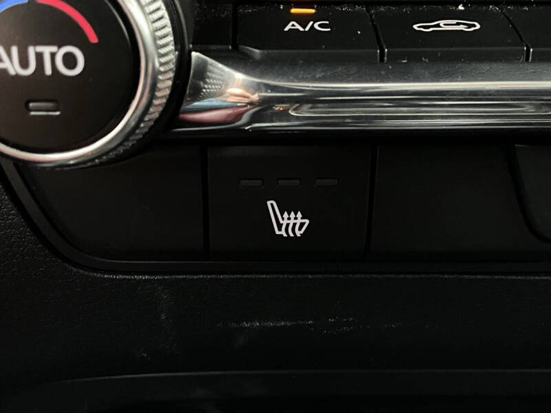 2025 Mazda Mazda3 Sedan 2.5 S Carbon Edition