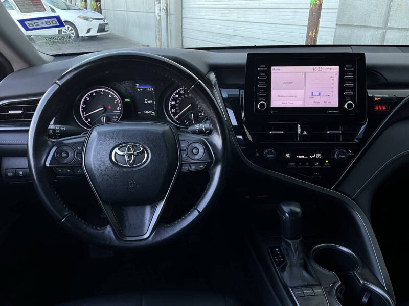 2022 Toyota Camry SE