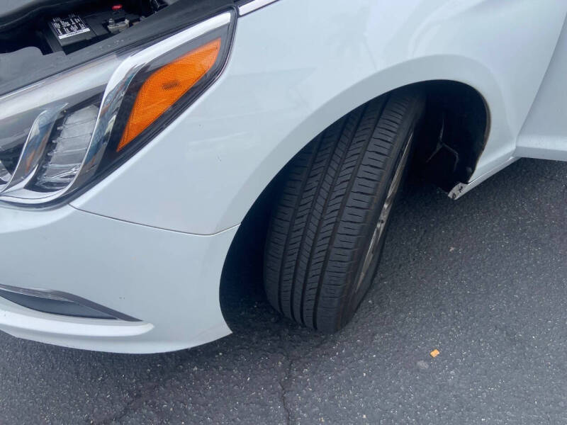 2015 Hyundai Sonata SE