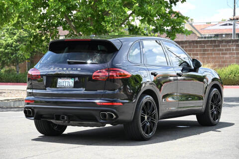 2015 Porsche Cayenne Turbo