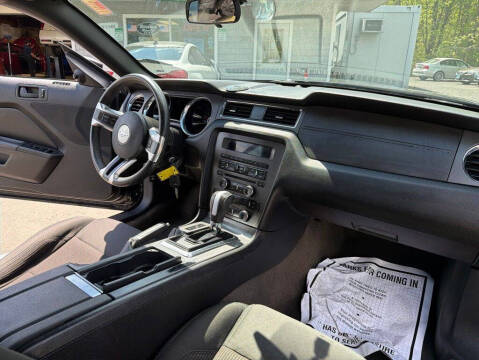 2014 Ford Mustang V6